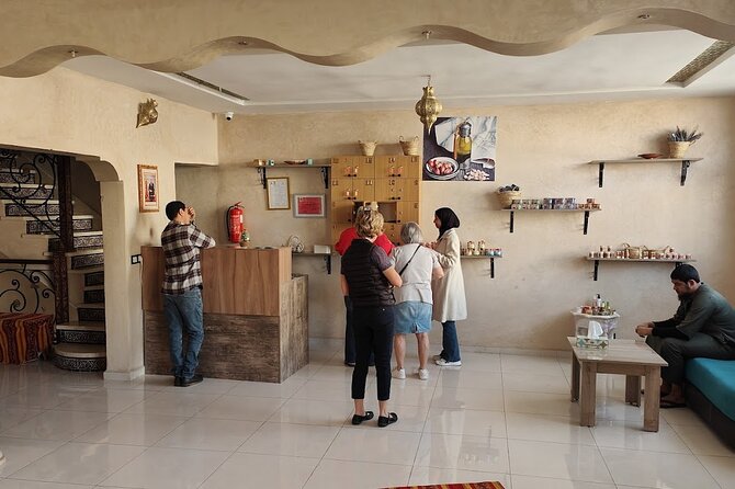 2 Hour Private Hammam and Massage Package - Arrival, lockers, and the climb upstairs
