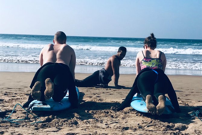 2 hours surf lesson in Agadir - Meeting the instructor and getting set up