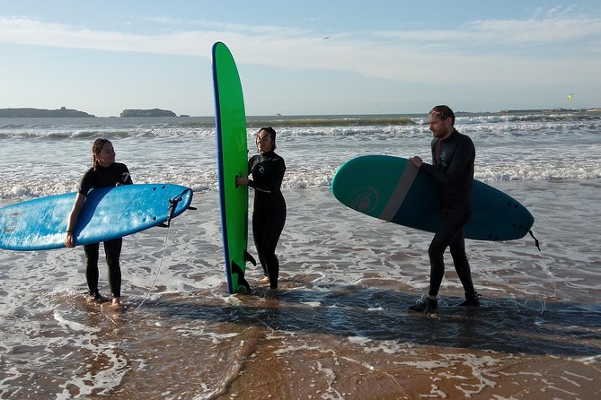 2h surfing in uncrowded spots - Who will get the most from this Essaouira surf lesson