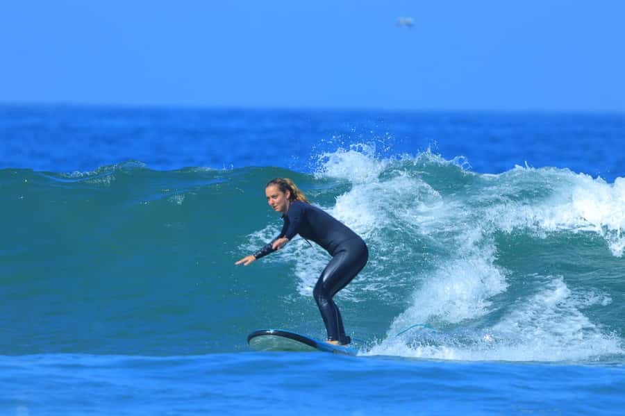 Agadir: Beginner Surf Lesson – Equipment Included - Two hours from beach briefing to first rides