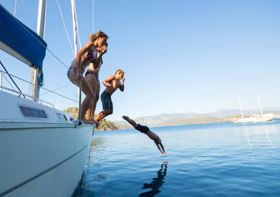Agadir: Boat Trip with Fishing, Swimming, and BBQ Lunch - A short swim in the Atlantic