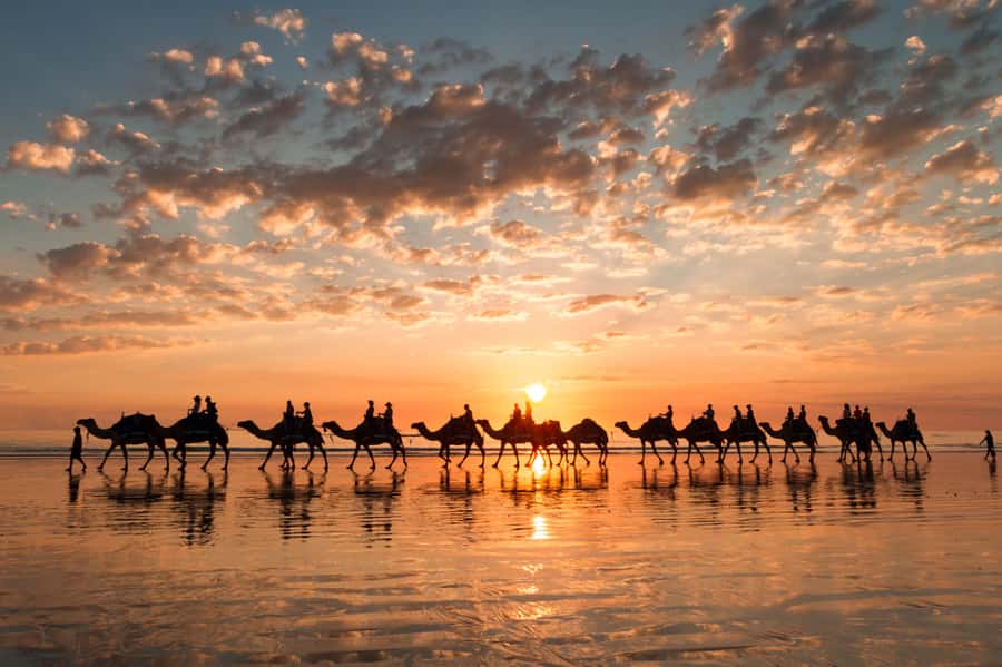 Agadir: Camel Ride With Tea - Choosing your camel and settling into the saddle