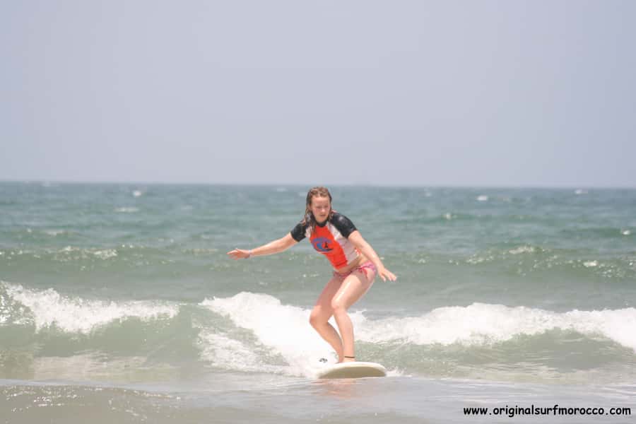 Agadir: Taghazout Beach Surf Lesson with Lunch and Transfer - The afternoon session gives you time to improve