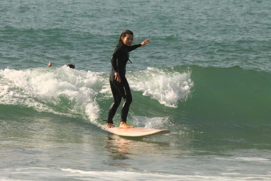 Agadir: Taghazout Beach Surf Lesson with Lunch and Transfer - From hotel lobby to Taghazout beach
