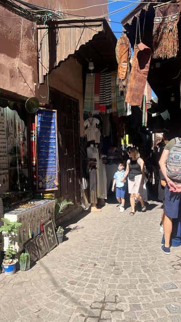 Agadir/Taghazout : Marrakech Guided Tour old Medina & Souks - Bahia Palace and optional monument visits