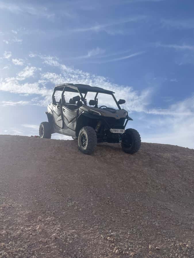 Agafay Desert 4-Seater Buggy Experience | Family & Premium - The Moroccan tea stop in the desert