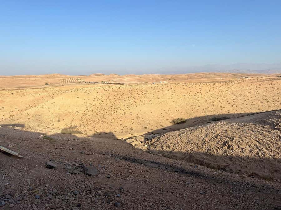 Agafay Desert: Buggy Rides, Dinner & Show Under the Stars - Should you book the Agafay buggy and dinner evening?