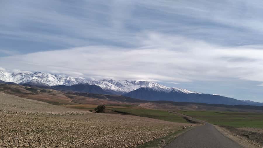 Atlas Mountains and 4 Valleys Day Trip - Waterfalls, weather, and walking conditions