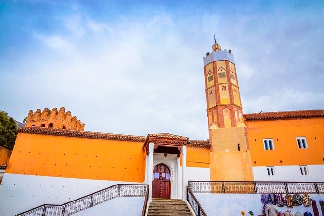 Best Chefchaouen Day Tour from Fez - Plaza Uta el-Hammam and the Moorish Kasbah
