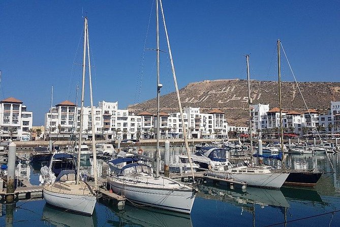 boat trip from 9 am to 3 pm fishing & swimming & barbecue & dessert - Who will enjoy this boat trip most?
