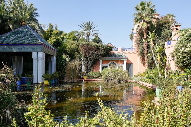 Casablanca 1-Day Layover Private Tour and Authentic Moroccan Bath - Key points to know before booking