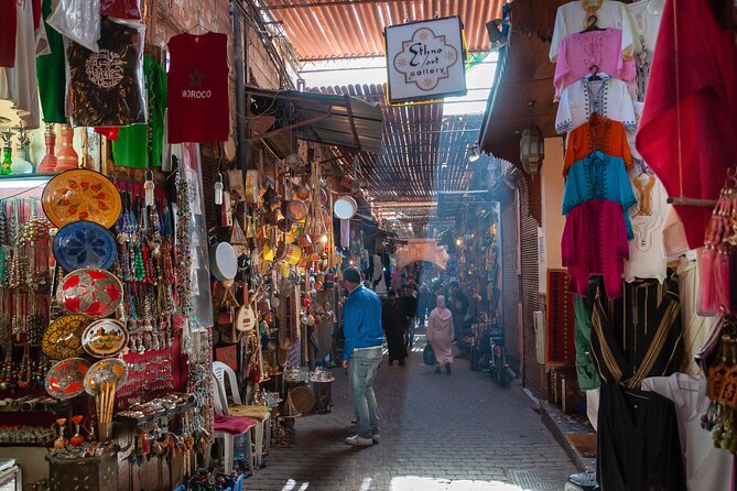 Casablanca 1-Day Layover Private Tour and Authentic Moroccan Bath - The Old Medina and Rick’s Café