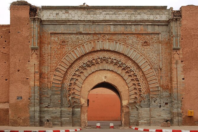 Casablanca 1-Day Layover Private Tour and Authentic Moroccan Bath - Habous: colonial planning with a traditional look