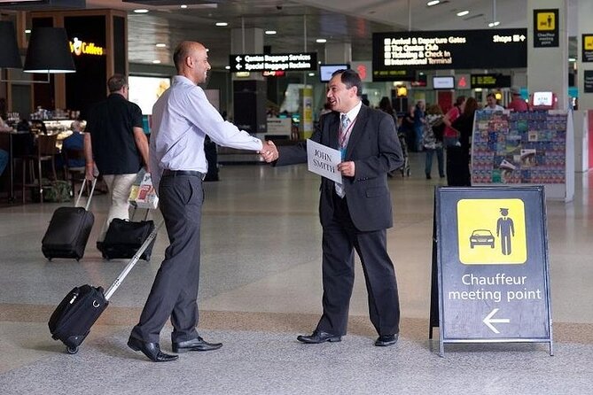 Casablanca Airport Transfer to any hotel in Casablanca city - Landing at Mohamed V Airport without the taxi scramble