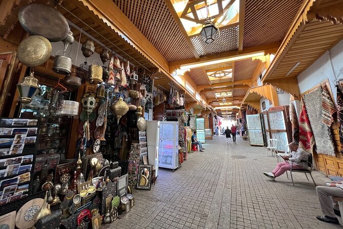 Casablanca City Tour: Hassan II Mosque, Arab League Park & Sights - Habous, the Royal Palace area, and Muhammad V Square