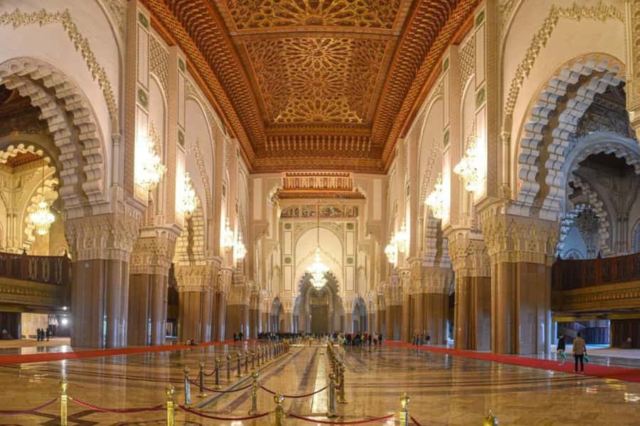 Casablanca: City Tour with Hassan II Mosque Entry Ticket - Corniche, Anfa, and Maarif bring in modern Casablanca