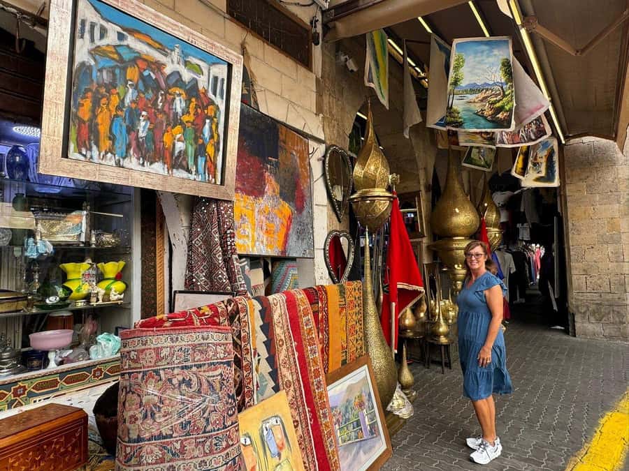 Casablanca City Tour with Hotel Pickup and drop off - What the guides add