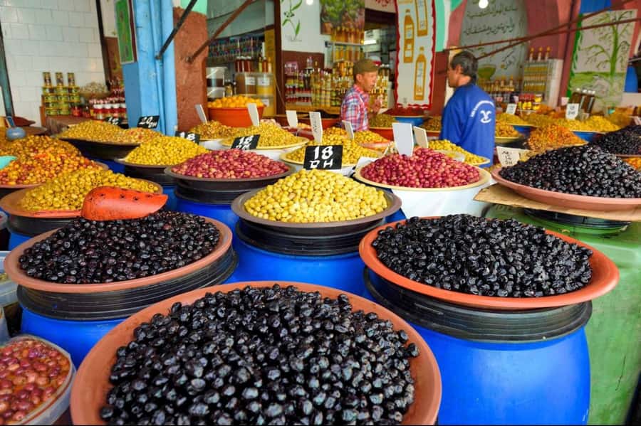 Casablanca City Tour with Hotel Pickup and drop off - Walking the narrow streets of the Old Medina