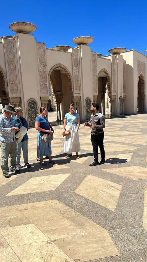 Casablanca day trip from the cruise ship passenger. - Mahkama de Pacha and the royal precinct