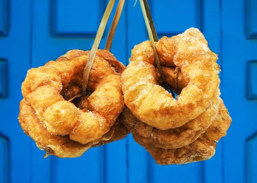 Casablanca: Food Tour with Tastings in Quartier Habous - The old Medina adds a sharper local edge