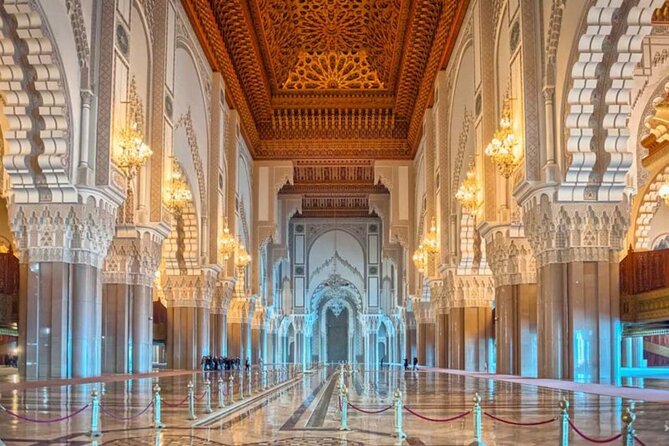 Casablanca Guided Tour of Hassan II Mosque and Arab League Park - The pace, vehicle, and group size