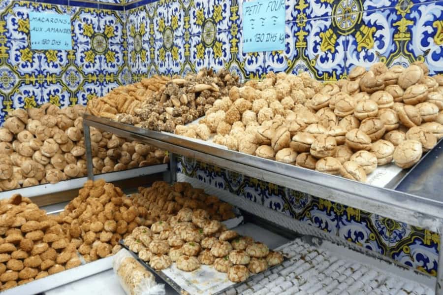 Casablanca: Layover Sightseeing Tour with Airport Transfer - Anfa and Maarif add modern Casablanca