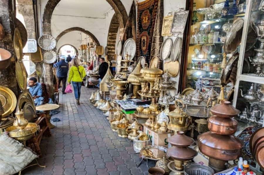 Casablanca: Layover Sightseeing Tour with Airport Transfer - Mohammed V Square and United Nations Square