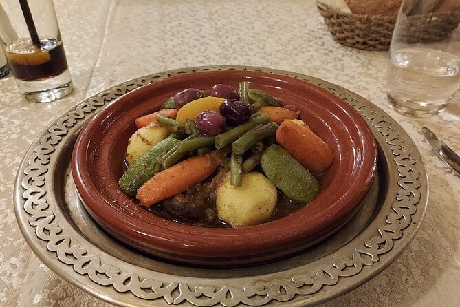 Casablanca Layover Tour with Round-Trip Airport Transfer - The Old Medina and its small shopping stop