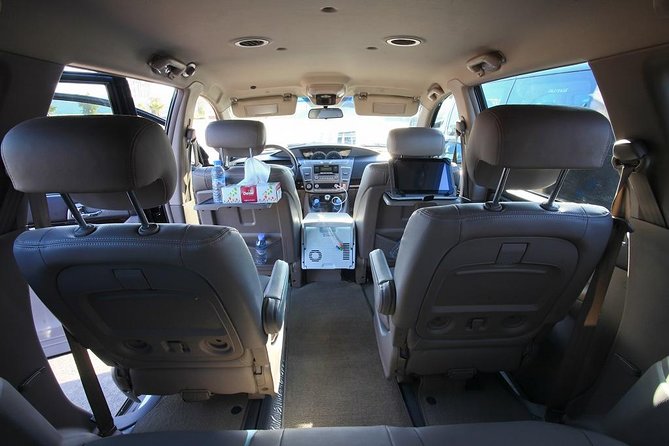 Casablanca Mohamed V Airport to Hotels Private Arrival transfer - Finding the driver after you land