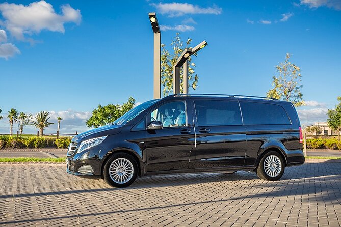 Casablanca Private Car Hire with a Driver - Meeting your driver in Casablanca