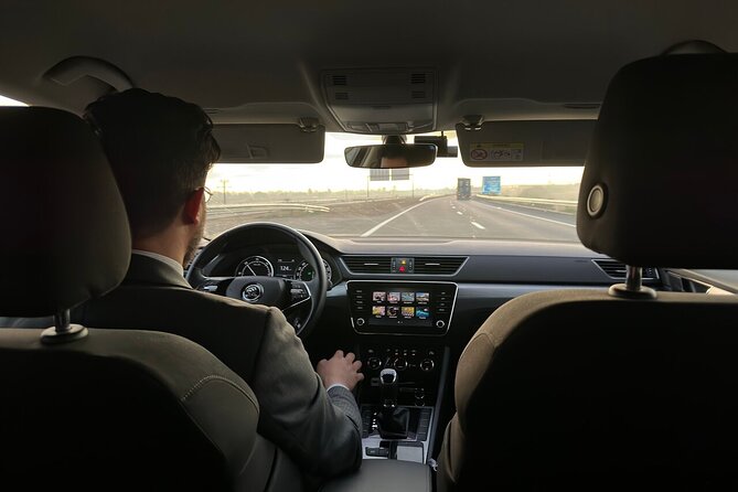 Casablanca Private Transfer from Hotel Accommodation To Airport - Timing your departure for Mohammed V International Airport