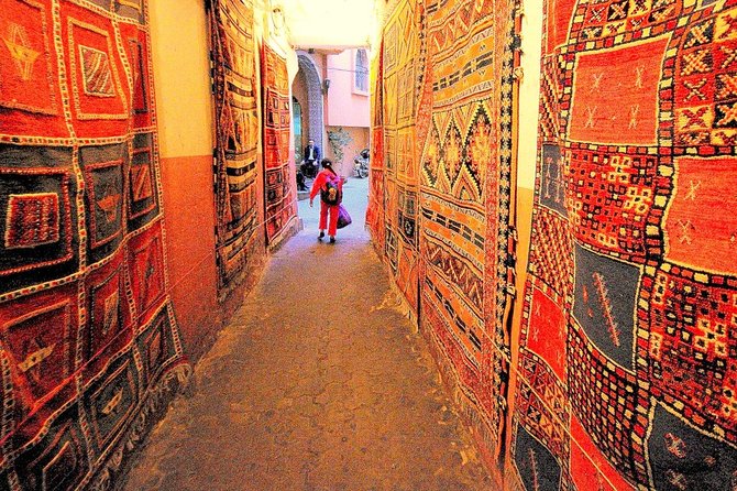 Casablanca to Tangier Day Trip by High-Speed Train - What the guide and driver can change
