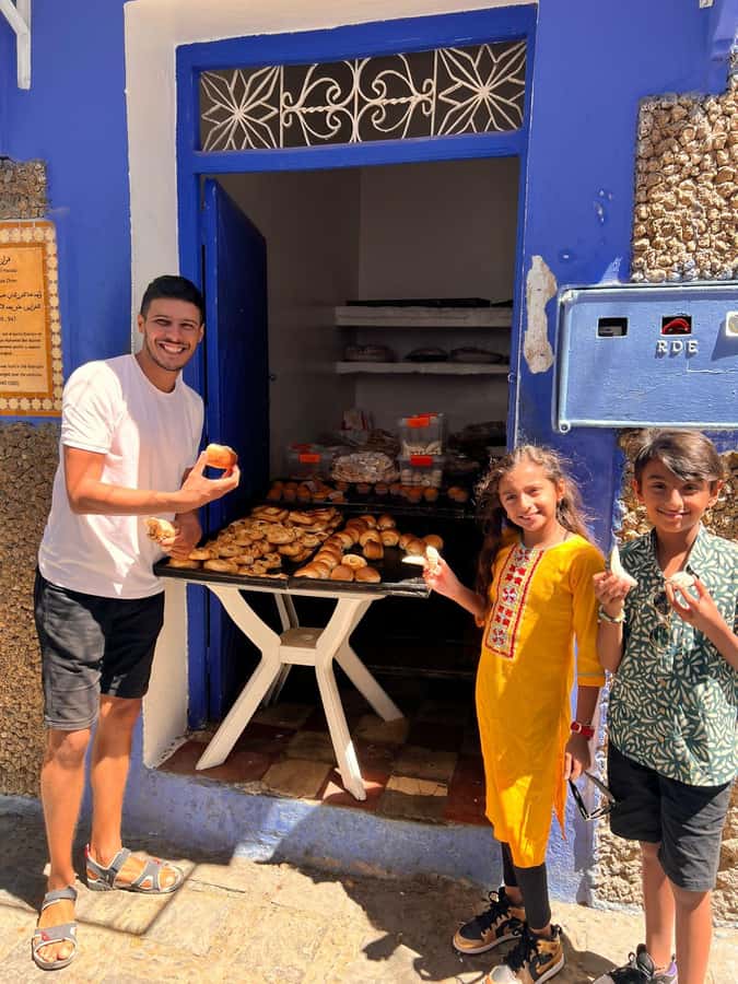 Chefchaouen: Hidden Gems Guided Tour with Mint Tea - Water springs, orange trees, and the old laundry area