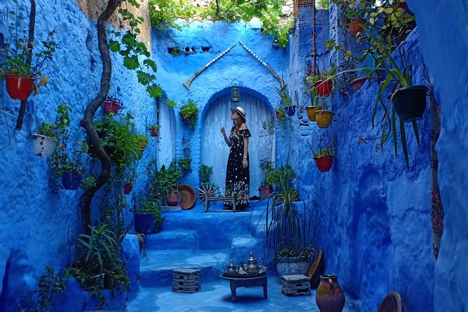 chefchaouen tours - Walking up to the old Spanish Mosque