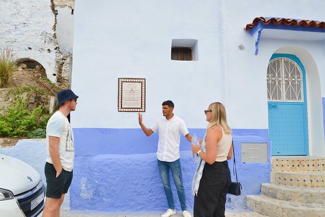 Chefchaouen with Local Eyes Guided Walking Tour - Tea and a pause at Place El Haouta