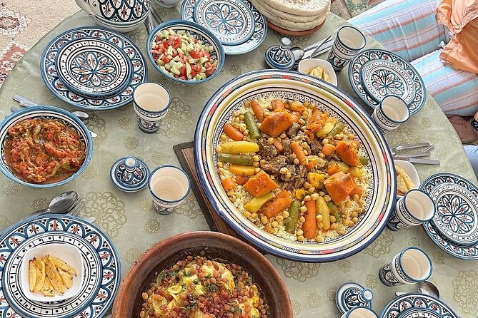 Cook Moroccan Food & Try on Traditional Clothes like a local - Getting there and planning your four hours