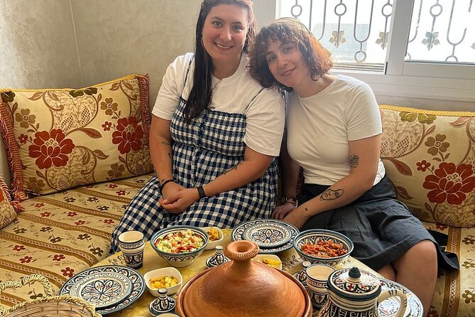Cook Moroccan Food & Try on Traditional Clothes like a local - Who should book this Casablanca experience?