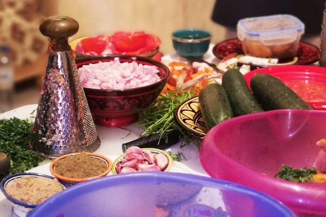 Cooking class with Chef Najla - Cooking together in Najla’s home