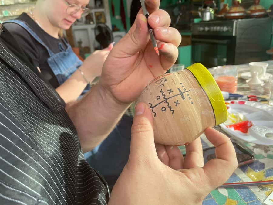 Creative Painting on Fes Pottery - The artistic challenge is gentle, not technical
