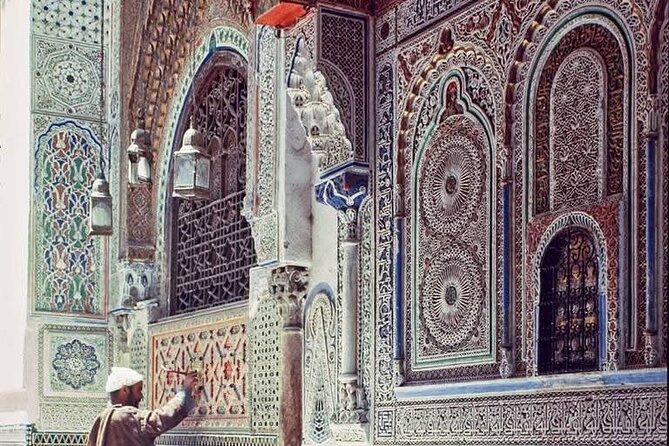 Discover Fes with the Best -Authentic Tours Unforgettable Stories - Al-Attarine Madrasa and a close look at decoration