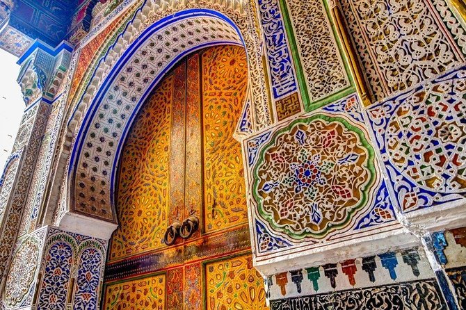 Discover Fez's and its hidden secrets - Bab Boujloud, Fez’s familiar blue entrance