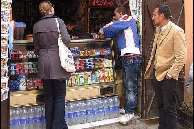 Discovering Life & Walk Inside Old Medina /With Taxi Back Hotel - Guide style and the importance of communication