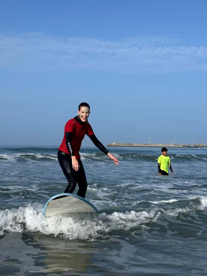 Essaouira: Surf Lessons - Equipment, lockers, showers, and extras