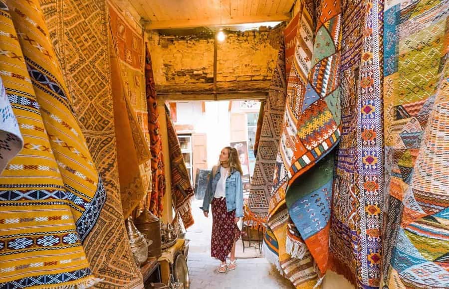 Exclusive Fez Medina Walking Tour with a local Guide - Al-Qarawiyyin and the Andalusian Mosque