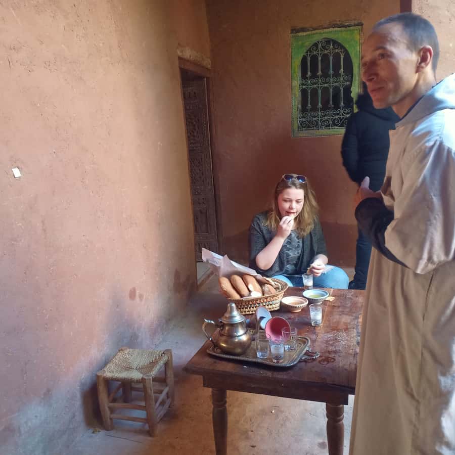 Excursion Ourika valley and atlas mountains with Lunch - Guides, languages, and the human side of the trip