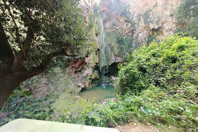 Excursion to the waterfalls / God's Bridge of Akchour - Walking the Akchour waterfall route