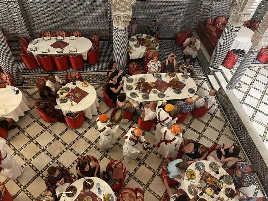 Fes : Unforgettable Dinner Show Experience with hotel pickup - Service that can make the night personal