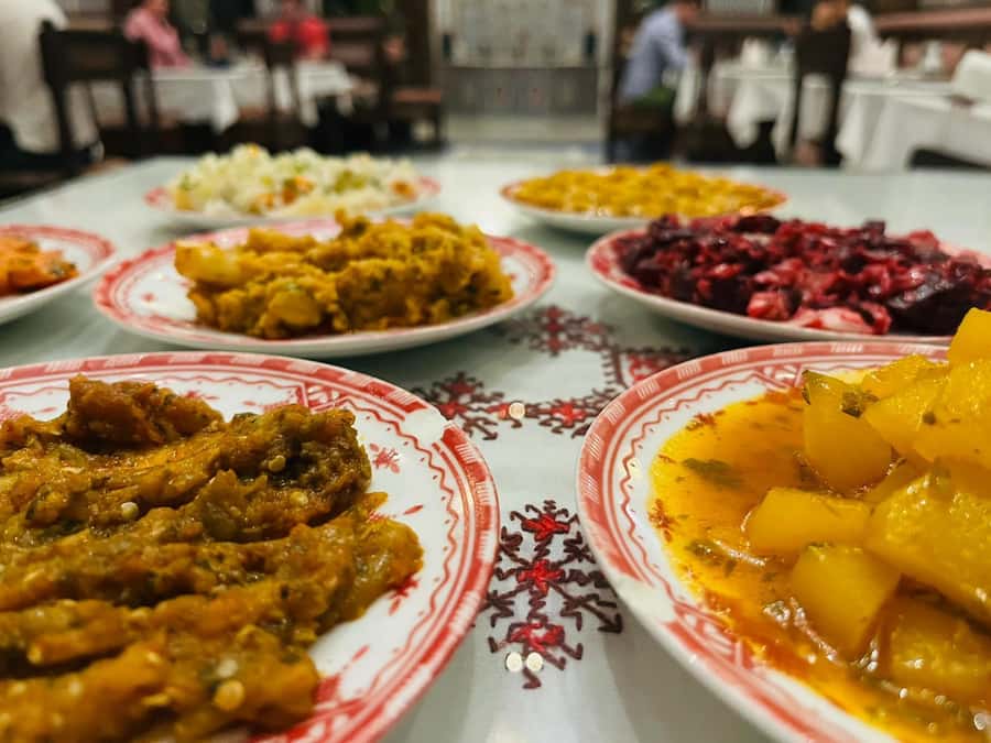 Fez: Foodie tour in the old Medina - Dates, olives, and the small tastes between meals