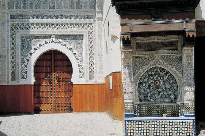 Fez Highlights Half-Day Tour: Unveiling the Best of the Medina - Starting at Bab Boujloud, Fez’s famous blue gate