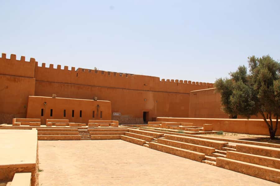 From Agadir: 4×4 Sahara Desert Safari with Lunch and Pickup - A Berber lunch near the Atlas Mountains